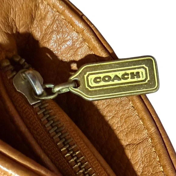 The Vintage Coach Sonoma Pocket Zip Crossbody - Picture 2 of 16